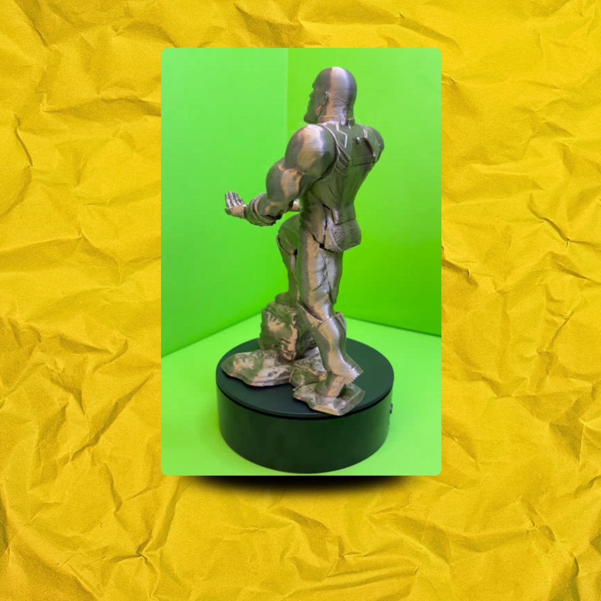Thanos como soporte para mando de tu PS4, PS5, Xbox impreso en 3D.